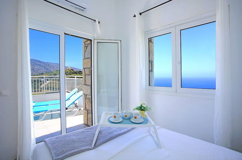 Foto 1 - Stunning 3-bed Villa in Agia Pelagia With Sea View