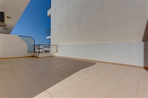 Foto 22 - Superlative Penthouse With Spacious Terrace