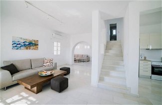 Photo 2 - Deep Blue Villa With 4 Bedrooms in Paros