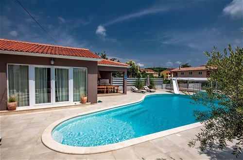 Foto 39 - Five bedroom villa Emily with pool