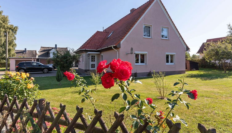 Photo 1 - Ferienwohnung in Tessmannsdorf Nahe der Ostsee mit Eingezaeuntem Garten