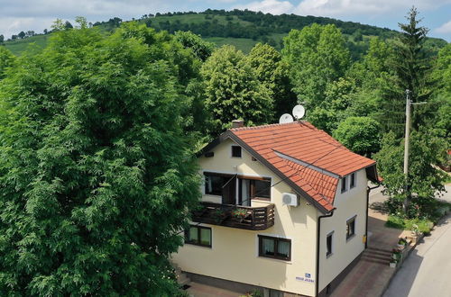 Photo 23 - Boutique Apartment in Selište Drežnićko with Garden