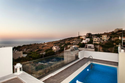 Photo 28 - Luxurious Rikas Villa