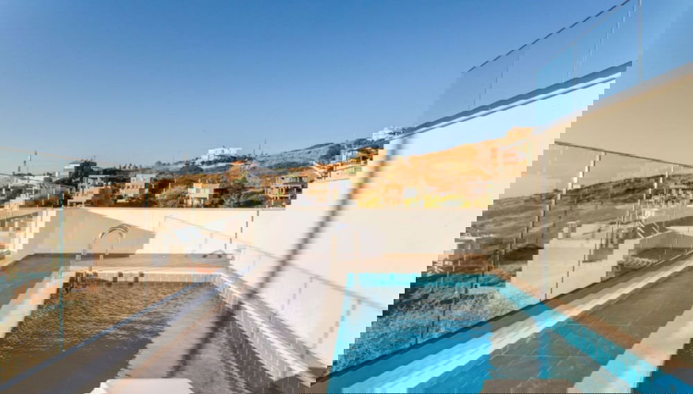 Primary image