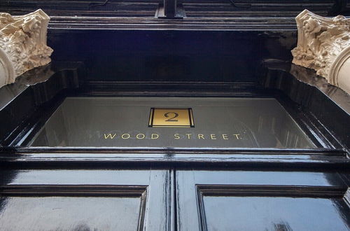 Foto 42 - Stylish Wood Street Apartment