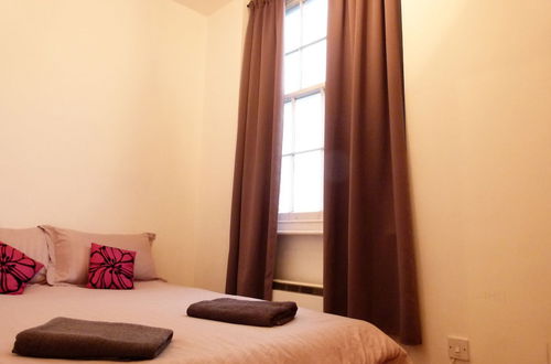 Photo 3 - SS Property Hub – Apartment Close to Hyde Park