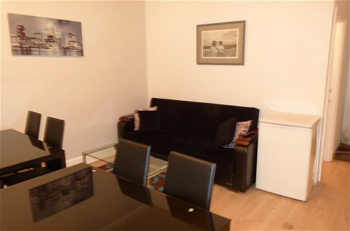 Photo 15 - SS Property Hub – Apartment Close to Hyde Park