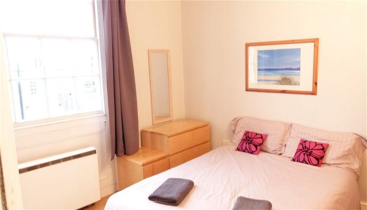 Photo 1 - SS Property Hub – Apartment Close to Hyde Park
