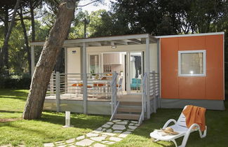 Photo 1 - Belvilla by OYO Baia Domizia Villaggio Camping I5