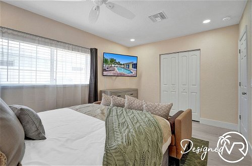 Photo 6 - Close to Beach 4Br with Heated Pool