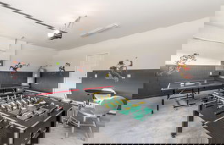 Foto 13 - Large Villa W/private Pool & Game Room! Waterpark