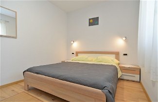Photo 2 - Apartment 1701