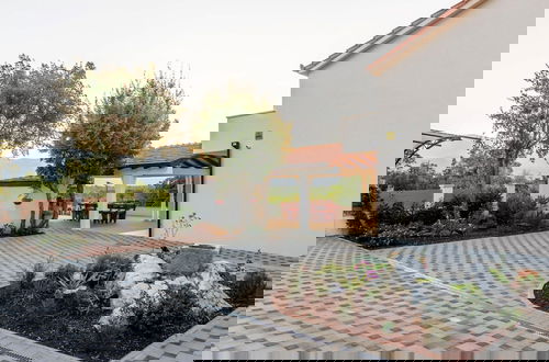 Foto 32 - Brand new Countryside Villa With Heated Pool
