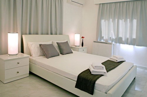 Photo 8 - Corina Suites and Apartments