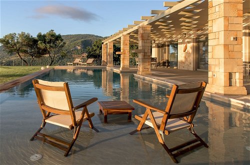 Photo 20 - Artina Luxury Villa
