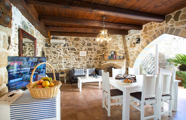 Villa Epimenidis - Foto 1