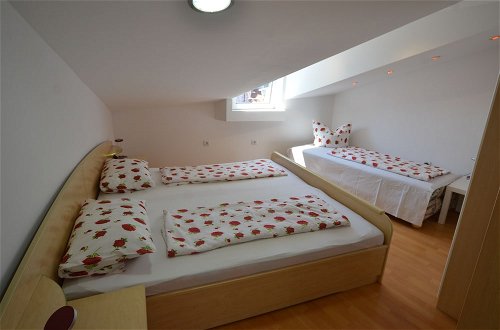 Photo 2 - Zdenac Apartment