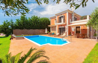 Foto 2 - Villa Marina Large Private Pool Walk to Beach Sea Views A C Wifi Car Not Required - 2300