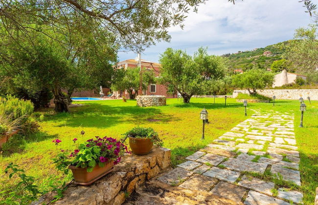Villa Marina Large Private Pool Walk to Beach Sea Views A C Wifi Car Not Required - 2300 - Photo 6