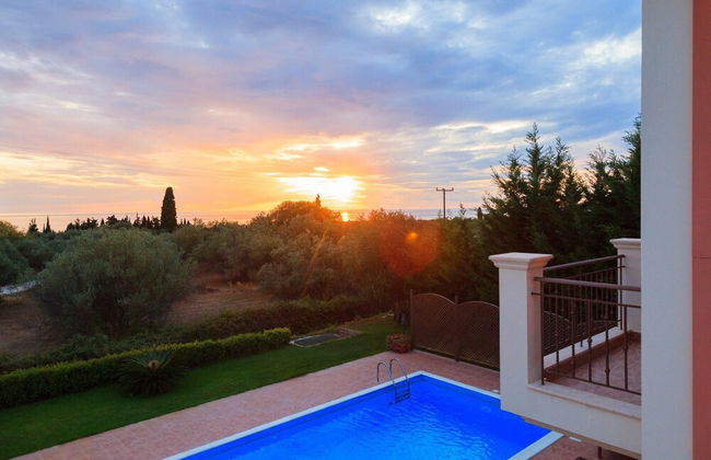 Villa Marina Large Private Pool Walk to Beach Sea Views A C Wifi Car Not Required - 2300 - Photo 13