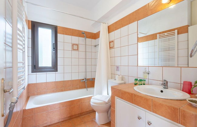 Villa Marina Large Private Pool Walk to Beach Sea Views A C Wifi Car Not Required - 2300 - Photo 47