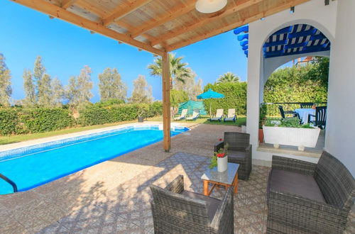 Foto 57 - Argaka Sun Villa Thio Large Private Pool Walk to Beach Sea Views A C Wifi - 2147