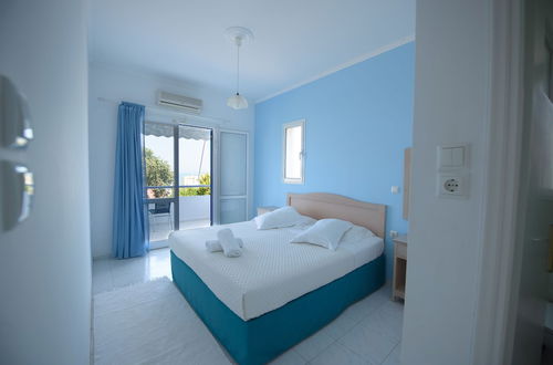 Photo 4 - Dimitra Apartment Hotel