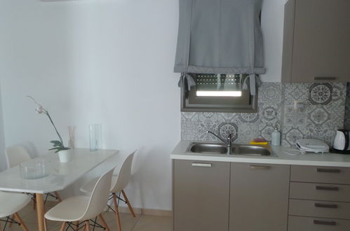 Photo 12 - Niovi Boutique Apartments