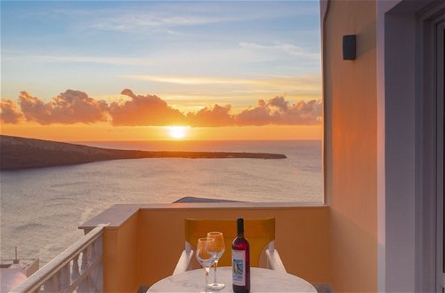 Foto 3 - Sole d'oro Sunset & Caldera View Grand Suite