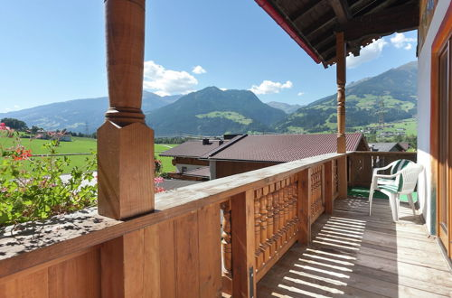 Foto 27 - Sunlit Farmhouse near Hochzillertal Ski Area in Tyrol