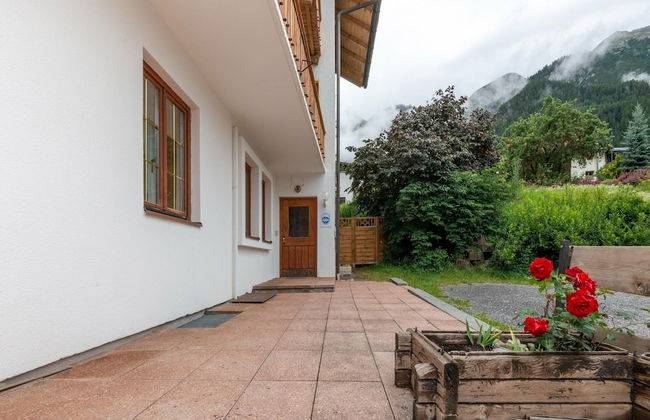 Beautiful Holiday Home Near St Anton Am Arlberg With Sauna - Foto 2