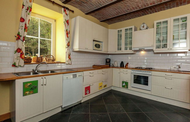 Wonderful Holiday Home in Saint-hubert With Sauna - Foto 13