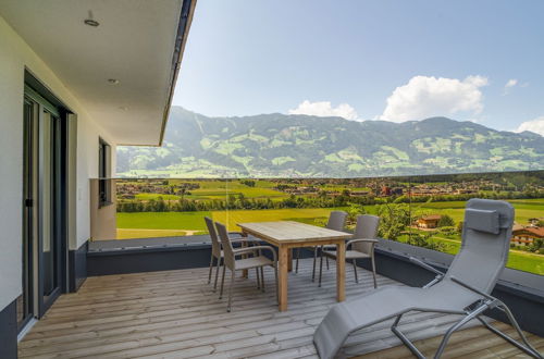 Photo 16 - Inviting Apartment in Hart im Zillertal With Sauna