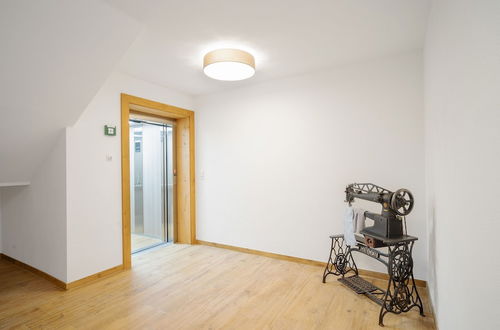 Photo 55 - Inviting Flat in Hart With Fitness Room