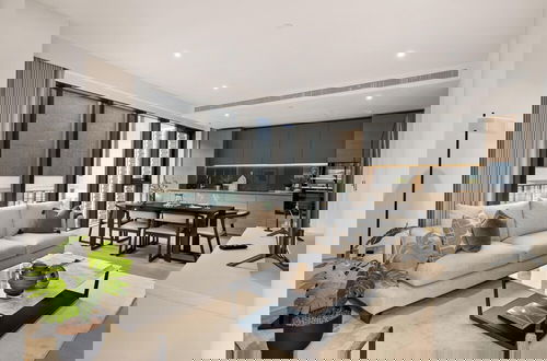 Photo 16 - Stylish two Bedroom Apartment With River Views in Docklands