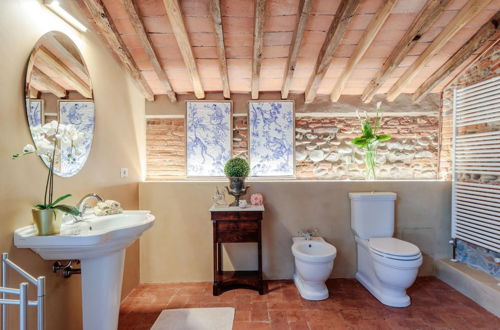 Foto 23 - Villa Hugo in Lucca With 5 Bedrooms and 6 Bathrooms