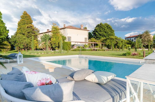 Photo 33 - Villa Hugo in Lucca With 5 Bedrooms and 6 Bathrooms
