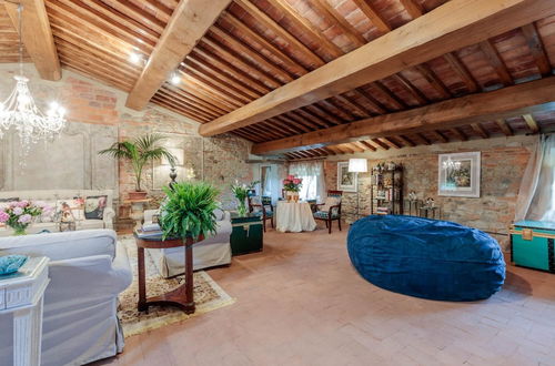 Foto 71 - Villa Hugo in Lucca With 5 Bedrooms and 6 Bathrooms