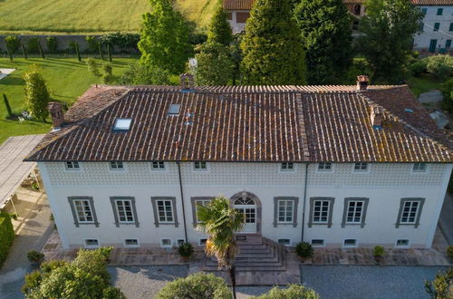 Foto 58 - Villa Hugo in Lucca With 5 Bedrooms and 6 Bathrooms