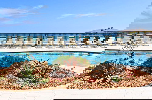 Photo 21 - Sunglow Resort 305