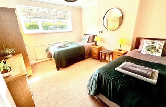 Photo 3 - Peveril House, Spacious Eco-friendly Holiday Home