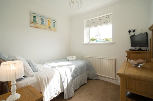 Photo 2 - Peveril House, Spacious Eco-friendly Holiday Home