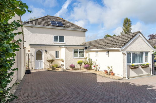 Photo 18 - Peveril House, Spacious Eco-friendly Holiday Home