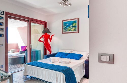 Photo 4 - The Lady in Red Studio Flat with Sea View Terrace