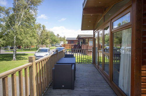 Photo 9 - Puddleduck Lodge With Hot Tub, on Felmoor Park