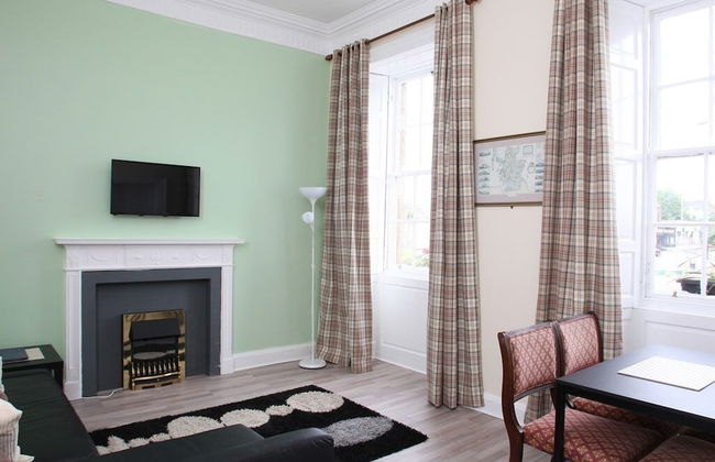 Number 52 Charlotte Street - Photo 21