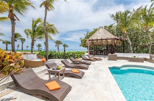Foto 43 - Ocean View Villa with Pool Chef Butler