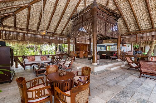 Foto 25 - Ocean View Villa with Pool Chef Butler