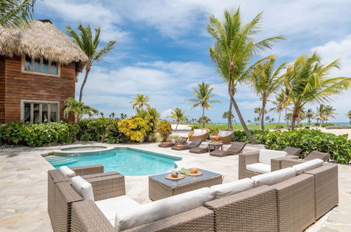 Foto 35 - Ocean View Villa with Pool Chef Butler