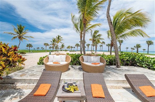 Foto 49 - Ocean View Villa with Pool Chef Butler
